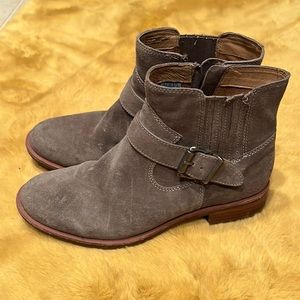 Sofft ankle booties with buckles and side zip. Sandy/tan colored.